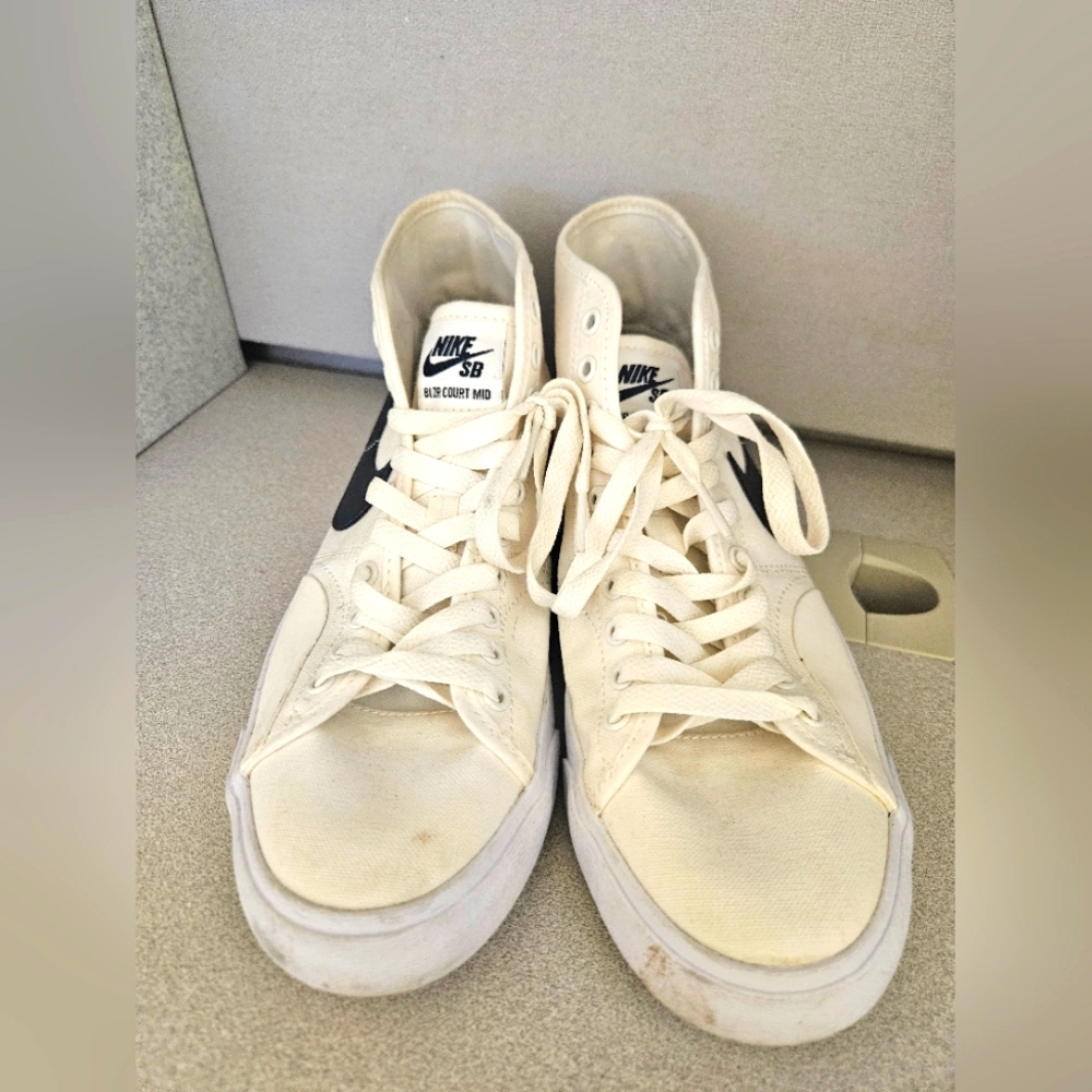 Nike SB Blazer Court Mid Sail/Anthracite White Shoes Mens Size 8 DC8901-102 EUC